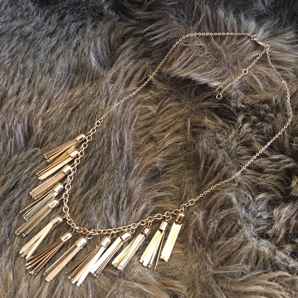 Gold plated tassel fringe rolo chain necklace - Picture 7 of 7